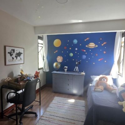 Casa Residencial com 236m², 3 quartos (sendo 1 suíte), 2 garagens, no bairro Coqueiros em Florianópolis