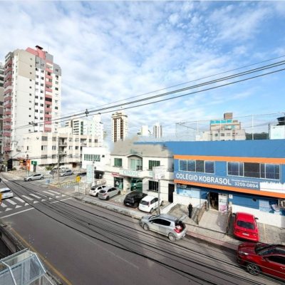 Apartamentos com 54m², 2 quartos, 1 garagem, no bairro Kobrasol em São José