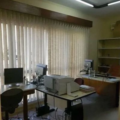 Sala com 84m², 3 garagens, no bairro Trindade em Florianópolis