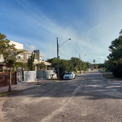 Apartamentos com 49m², 1 quarto, 1 garagem, no bairro Cachoeira Do Bom Jesus em Florianópolis