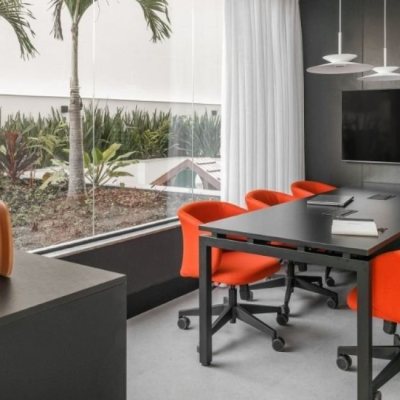 Apartamentos com 180m², 4 quartos (sendo 3 suítes), 4 garagens, no bairro Centro em Florianópolis