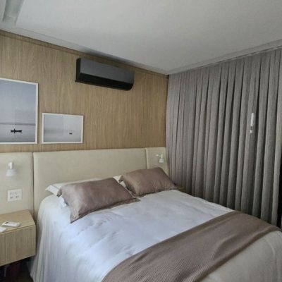 Apartamentos com 180m², 4 quartos (sendo 3 suítes), 4 garagens, no bairro Centro em Florianópolis