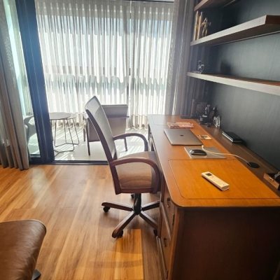 Apartamentos com 180m², 4 quartos (sendo 3 suítes), 4 garagens, no bairro Centro em Florianópolis