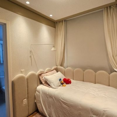 Apartamentos com 180m², 4 quartos (sendo 3 suítes), 4 garagens, no bairro Centro em Florianópolis