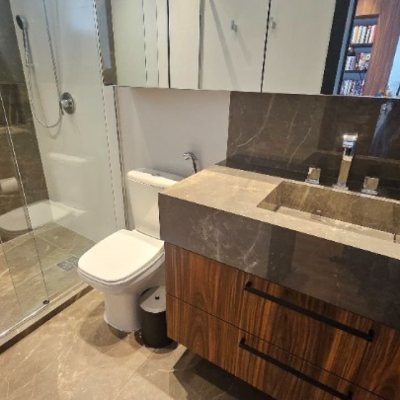 Apartamentos com 180m², 4 quartos (sendo 3 suítes), 4 garagens, no bairro Centro em Florianópolis