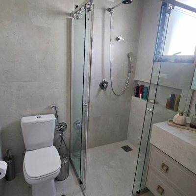 Apartamentos com 180m², 4 quartos (sendo 3 suítes), 4 garagens, no bairro Centro em Florianópolis