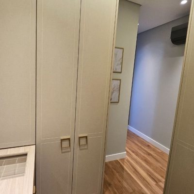Apartamentos com 180m², 4 quartos (sendo 3 suítes), 4 garagens, no bairro Centro em Florianópolis