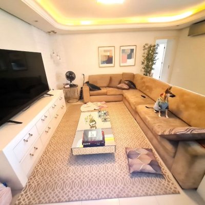 Apartamentos com 126m², 3 quartos (sendo 1 suíte), 2 garagens, no bairro Estreito em Florianópolis