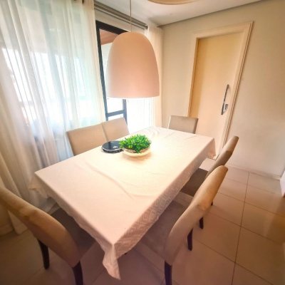 Apartamentos com 126m², 3 quartos (sendo 1 suíte), 2 garagens, no bairro Estreito em Florianópolis