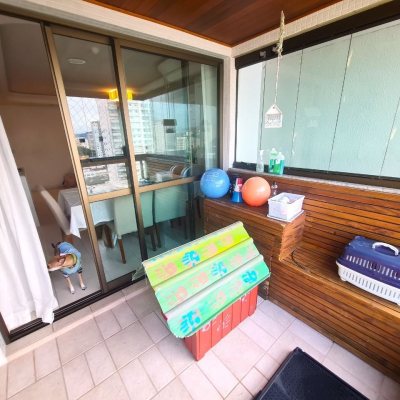 Apartamentos com 126m², 3 quartos (sendo 1 suíte), 2 garagens, no bairro Estreito em Florianópolis
