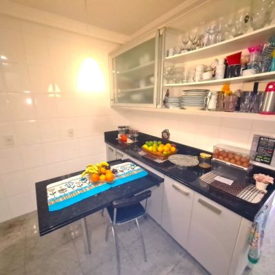 Apartamentos com 126m², 3 quartos (sendo 1 suíte), 2 garagens, no bairro Estreito em Florianópolis