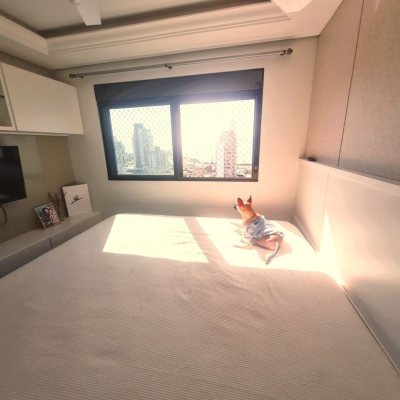 Apartamentos com 126m², 3 quartos (sendo 1 suíte), 2 garagens, no bairro Estreito em Florianópolis