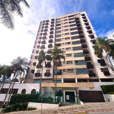 Apartamentos com 126m², 3 quartos (sendo 1 suíte), 2 garagens, no bairro Estreito em Florianópolis