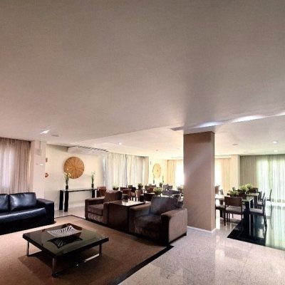 Apartamentos com 126m², 3 quartos (sendo 1 suíte), 2 garagens, no bairro Estreito em Florianópolis