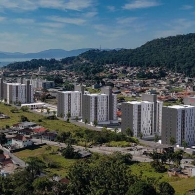 Empreendimento, no bairro Fundos em FUNDOS