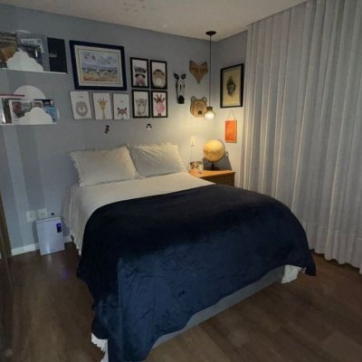 Sobrado Residencial com 207m², 3 quartos (sendo 3 suítes), 2 garagens, no bairro Córrego Grande em Florianópolis
