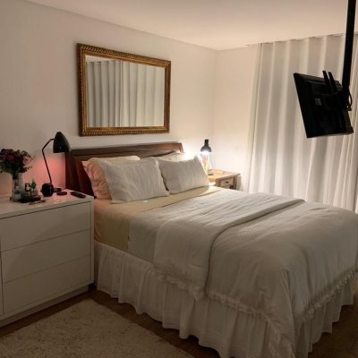 Sobrado Residencial com 207m², 3 quartos (sendo 3 suítes), 2 garagens, no bairro Córrego Grande em Florianópolis