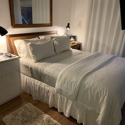 Sobrado Residencial com 207m², 3 quartos (sendo 3 suítes), 2 garagens, no bairro Córrego Grande em Florianópolis