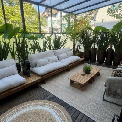 Sobrado Residencial com 207m², 3 quartos (sendo 3 suítes), 2 garagens, no bairro Córrego Grande em Florianópolis