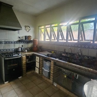 Casa Residencial com 241m², 4 quartos (sendo 2 suítes), 3 garagens, no bairro Jardim  Anchieta em Florianópolis