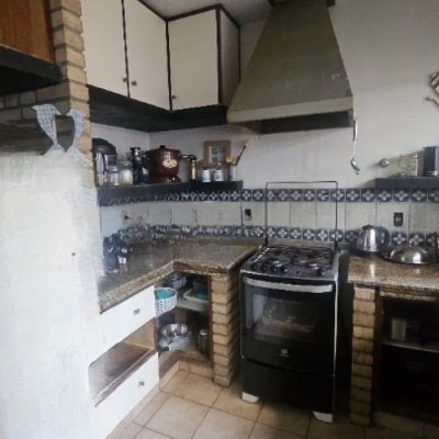 Casa Residencial com 241m², 4 quartos (sendo 2 suítes), 3 garagens, no bairro Jardim  Anchieta em Florianópolis