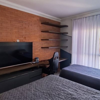 Casa em Condomínio com 355m², 3 quartos (sendo 1 suíte), 2 garagens, no bairro Morro das Pedras em Florianópolis
