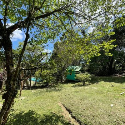 Sitio com 250m², 8 quartos, 2 garagens, no bairro Ratones em Florianópolis