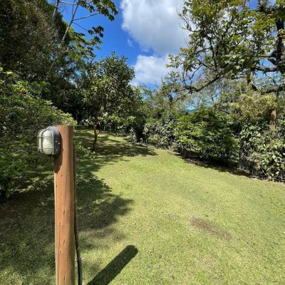 Sitio com 250m², 8 quartos, 2 garagens, no bairro Ratones em Florianópolis