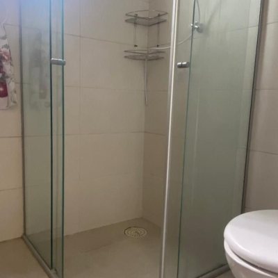 Casa Residencial com 230m², 10 quartos, 4 garagens, no bairro Barreiros em São José