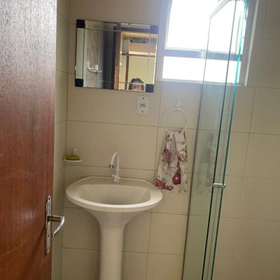 Casa Residencial com 230m², 10 quartos, 4 garagens, no bairro Barreiros em São José