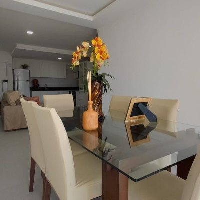Apartamentos com 93m², 2 quartos (sendo 1 suíte), 1 garagem, no bairro Ingleses em Florianópolis