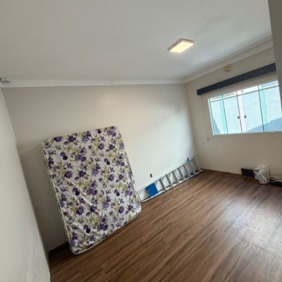 Casa Residencial com 190m², 3 quartos (sendo 1 suíte), 2 garagens, no bairro Ingleses do Rio Vermelho em Florianópolis