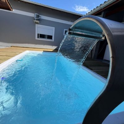 Casa Residencial com 190m², 3 quartos (sendo 1 suíte), 2 garagens, no bairro Ingleses do Rio Vermelho em Florianópolis