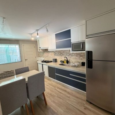 Casa Residencial com 190m², 3 quartos (sendo 1 suíte), 2 garagens, no bairro Ingleses do Rio Vermelho em Florianópolis