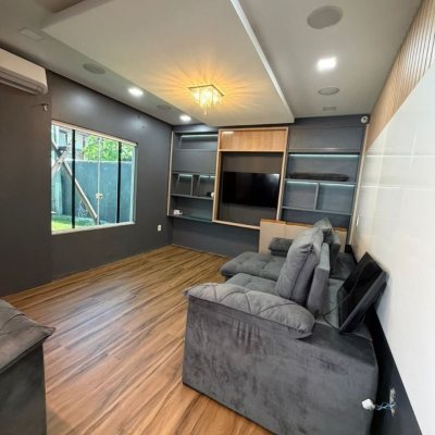 Casa Residencial com 190m², 3 quartos (sendo 1 suíte), 2 garagens, no bairro Ingleses do Rio Vermelho em Florianópolis