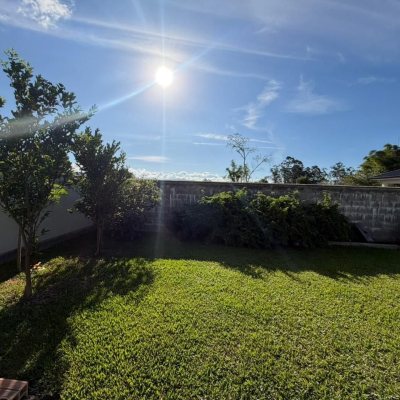 Casa em Condomínio com 204m², 3 quartos (sendo 1 suíte), 1 garagem, no bairro Sul Do Rio em Santo Amaro Da Imperatriz