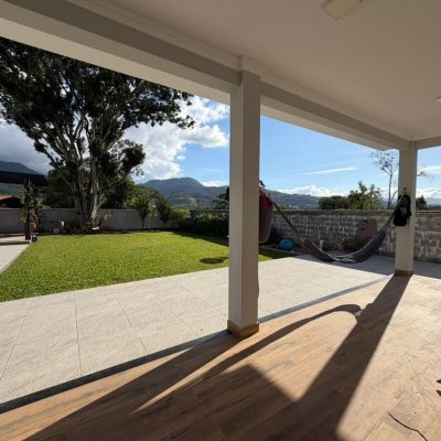 Casa em Condomínio com 204m², 3 quartos (sendo 1 suíte), 1 garagem, no bairro Sul Do Rio em Santo Amaro Da Imperatriz