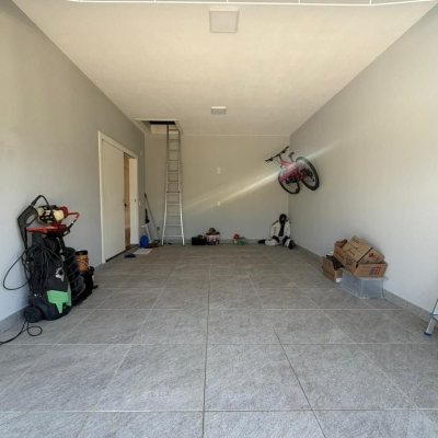 Casa em Condomínio com 204m², 3 quartos (sendo 1 suíte), 1 garagem, no bairro Sul Do Rio em Santo Amaro Da Imperatriz