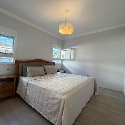 Casa em Condomínio com 204m², 3 quartos (sendo 1 suíte), 1 garagem, no bairro Sul Do Rio em Santo Amaro Da Imperatriz