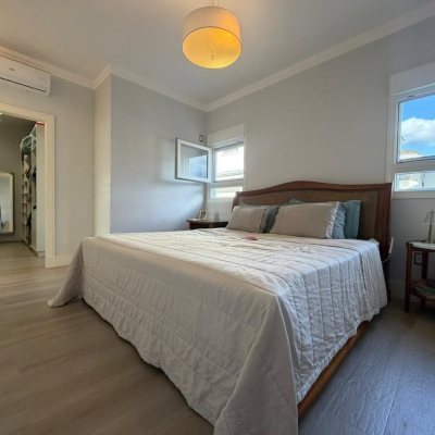 Casa em Condomínio com 204m², 3 quartos (sendo 1 suíte), 1 garagem, no bairro Sul Do Rio em Santo Amaro Da Imperatriz