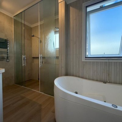 Casa em Condomínio com 204m², 3 quartos (sendo 1 suíte), 1 garagem, no bairro Sul Do Rio em Santo Amaro Da Imperatriz
