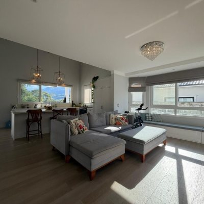 Casa em Condomínio com 204m², 3 quartos (sendo 1 suíte), 1 garagem, no bairro Sul Do Rio em Santo Amaro Da Imperatriz
