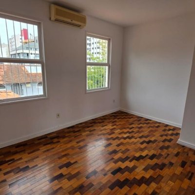 Casa Residencial/Comercial com 272m², 4 garagens, no bairro Agronômica em Florianópolis