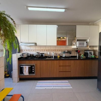 Apartamentos com 59m², 2 quartos, 1 garagem, no bairro Trindade em Florianópolis
