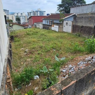 Terreno Comercial/Residencial com 310m², no bairro Jardim Atlântico em Florianópolis