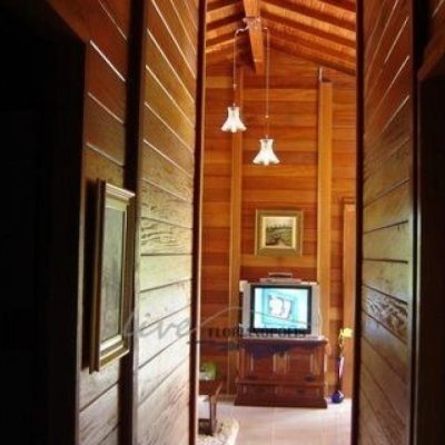 Sitio com 210m², 3 quartos (sendo 2 suítes), 10 garagens, no bairro Ratones em Florianópolis