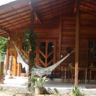 Sitio com 210m², 3 quartos (sendo 2 suítes), 10 garagens, no bairro Ratones em Florianópolis