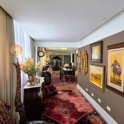 Apartamentos com 226m², 3 quartos (sendo 1 suíte), 2 garagens, no bairro Agronômica em Florianópolis