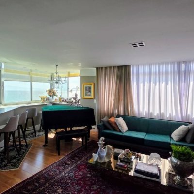 Apartamentos com 226m², 3 quartos (sendo 1 suíte), 2 garagens, no bairro Agronômica em Florianópolis