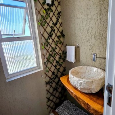 Apartamentos com 226m², 3 quartos (sendo 1 suíte), 2 garagens, no bairro Agronômica em Florianópolis